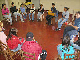 Banda Jovem Cidadão: Crianças e adolescentes iniciam aulas de música