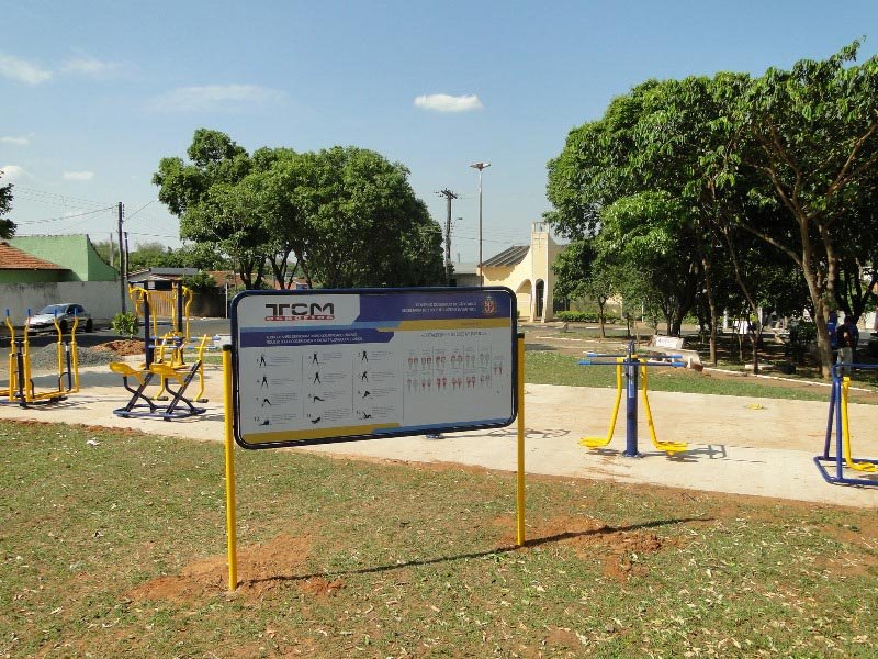 Santa Terezinha: comunidade ganha academia ao ar livre