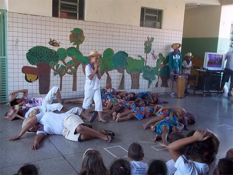 Alunos da Emef Montaha Ayub apresentam esquetes teatrais