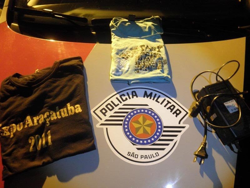Pintor é preso após furtar camisetas