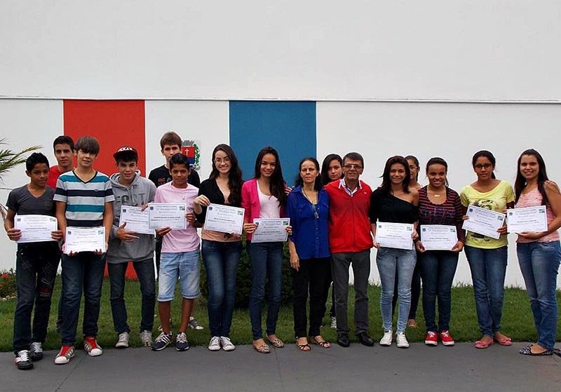 Instituto de Profissões formou mais de 950 alunos em 2014