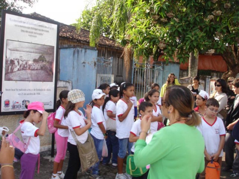 Secretaria de Cultura retira alguns painéis históricos para revitalização