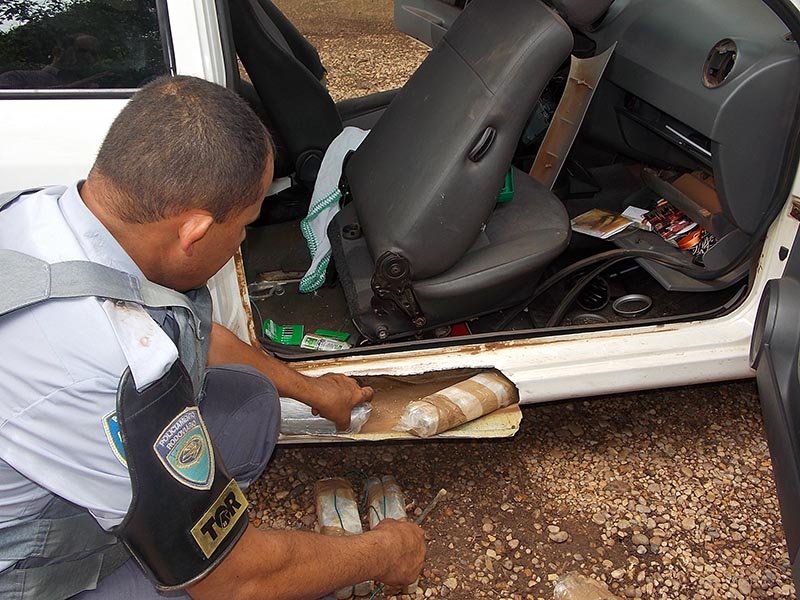 Haxixe é apreendido em carro na Chateaubriand