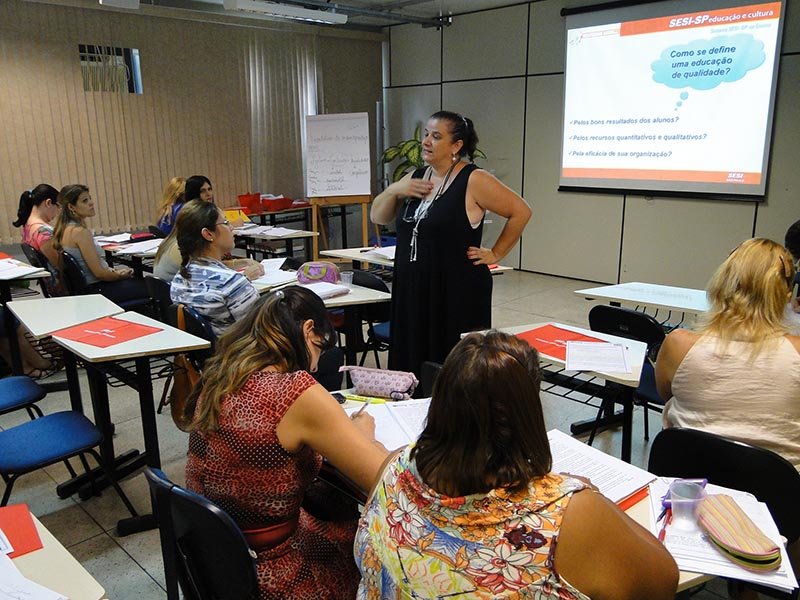 Especialistas avaliam implantação do Sistema Sesi de Ensino em Penápolis