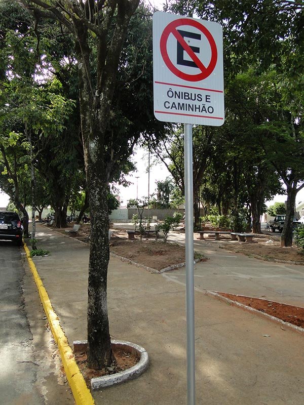 Prefeitura investe em sinalização para garantir a segurança no trânsito
