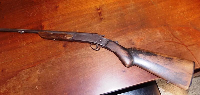 Aposentado é detido por posse irregular de arma