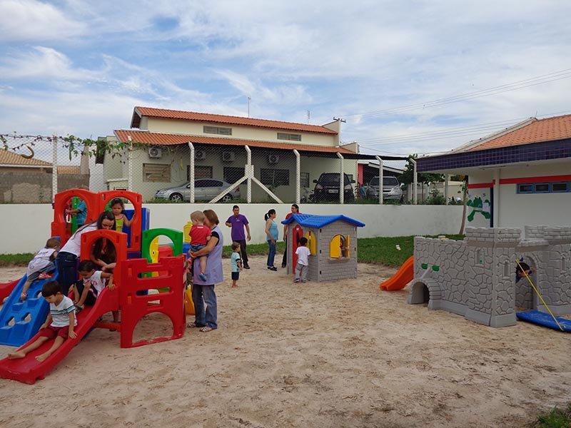 Primeiro dia de aula na Creche do Miguel Barbeiro