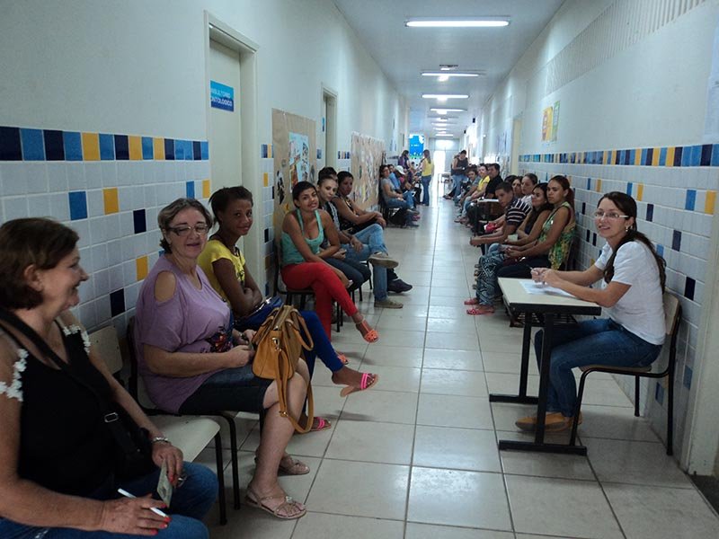 Candidatos fazem prova prática para agente de saneamento