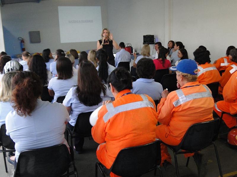Daep comemora Dia Internacional da Mulher com café da manhã 