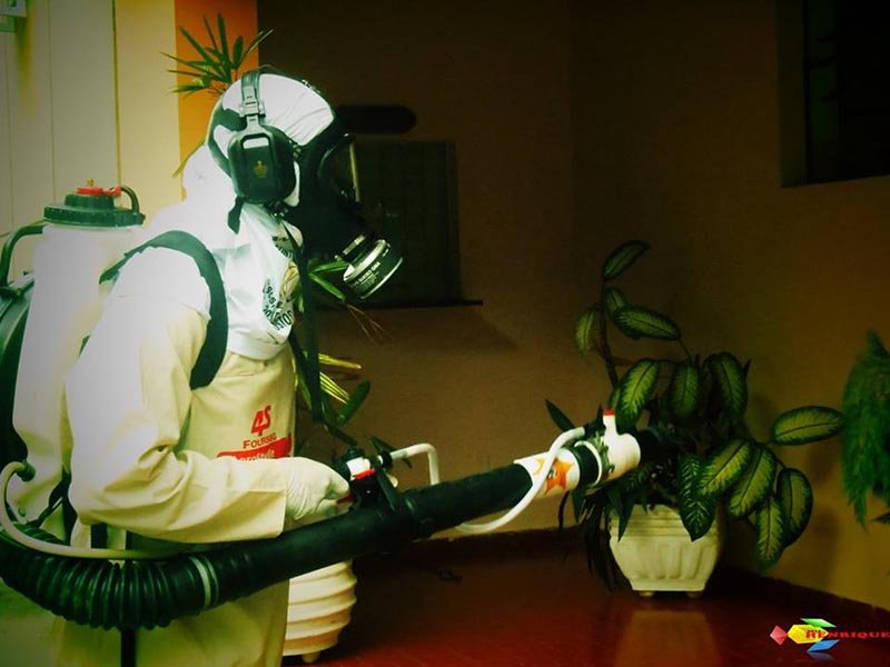 Nebulização contra a dengue prossegue em vários pontos da cidade
