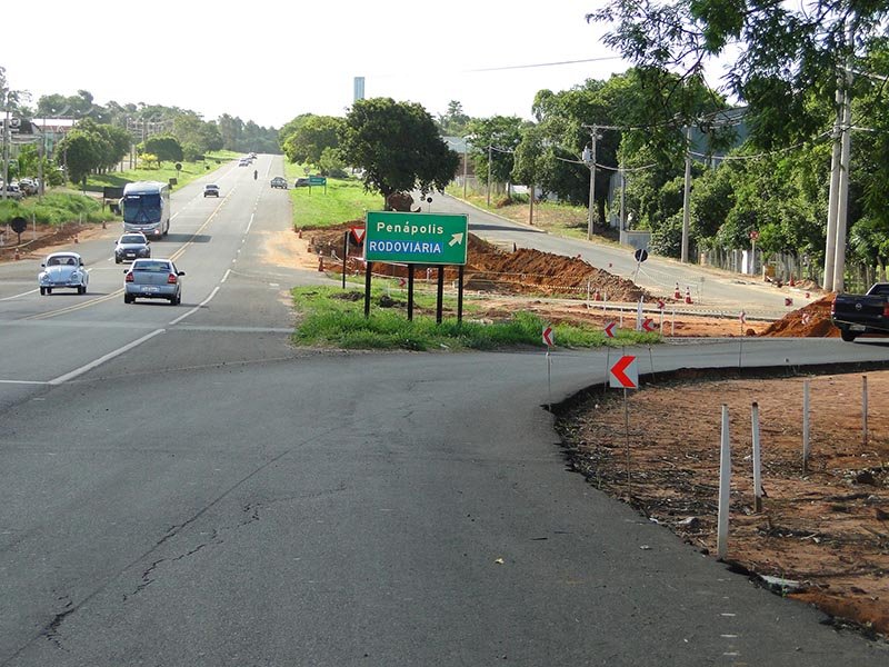 Rotatórias na Arnaldo Covolan: Obras mudam aspecto da rodovia e já garantem mais segurança