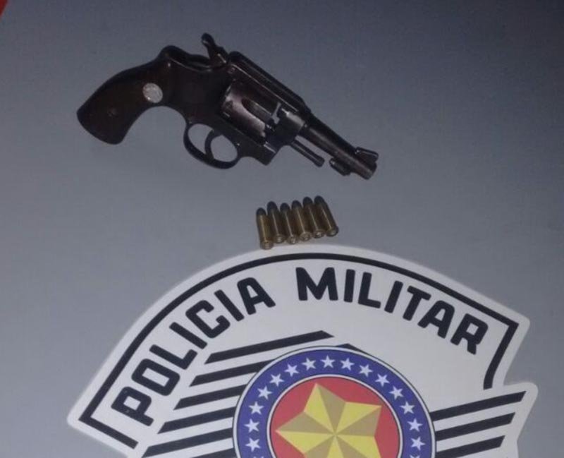 Polícia apreende arma e munições em Avanhandava