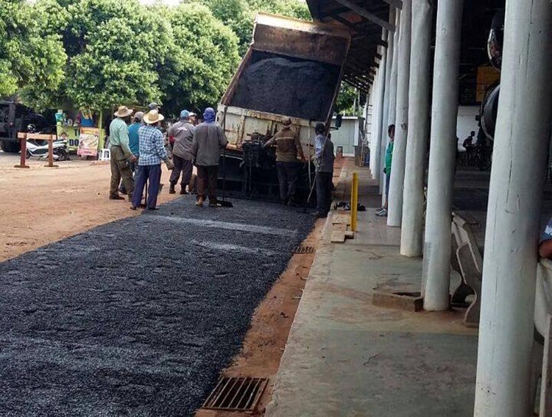 Estacionamento do Camelódromo é asfaltado