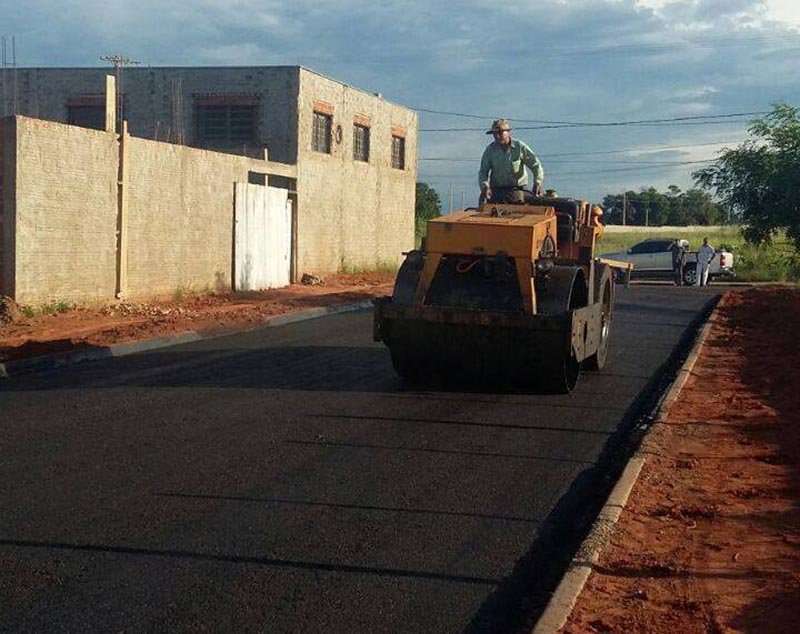 Prefeitura conclui asfalto na Rua Interna C