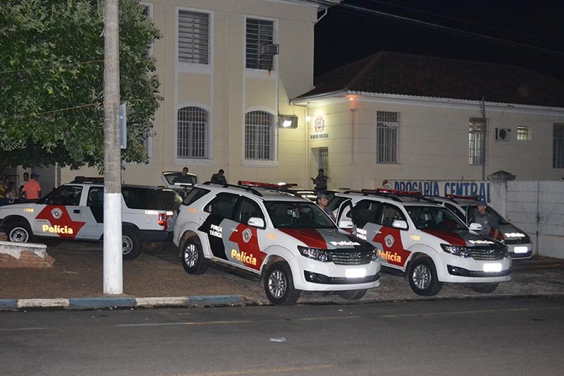 Polícia prende bandido no Pevi e ação termina em confusão