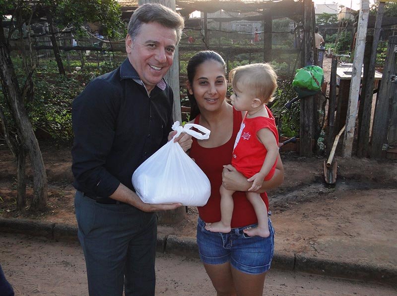 Hortas Comunitárias: Agricultura entrega kits de sementes para famílias