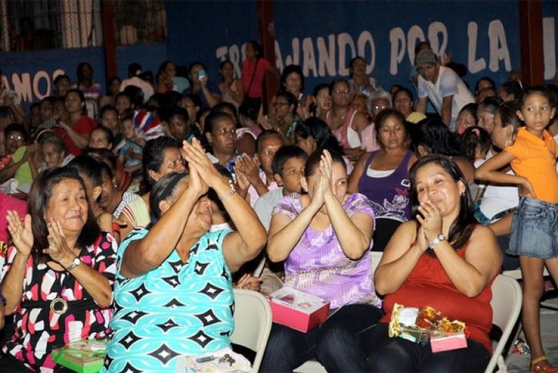 Dia das Mães é lembrado de formas diferentes no mundo