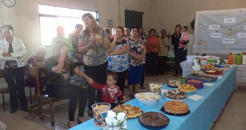 Encontro entre mães é promovido por clube das mulheres