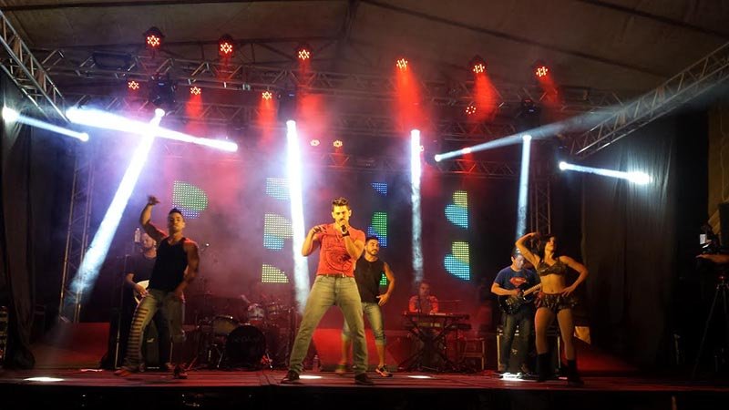Festa Junina terá Show de Prêmios e Baile Sertanejo hoje