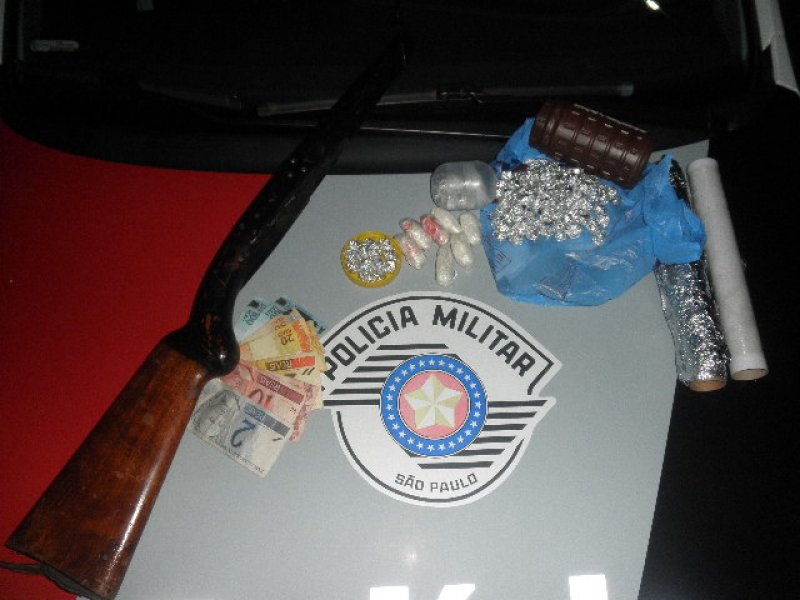 Polícia prende acusado de tráfico