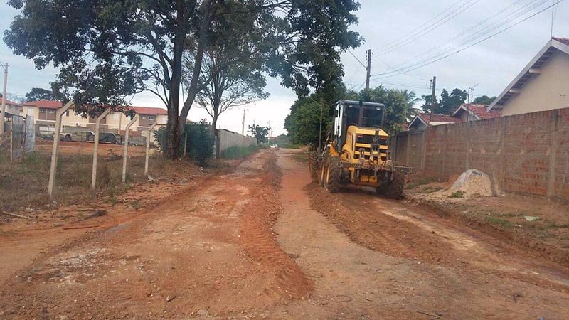 Iniciadas obras para pavimentação da rua Interna D no bairro Cagliari