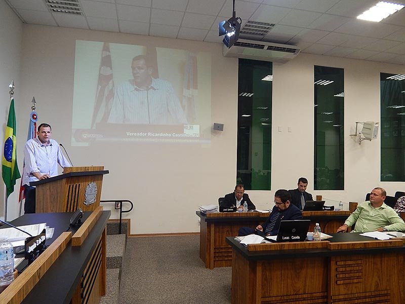 Câmara aprova projeto para reforçar direito ao aleitamento materno