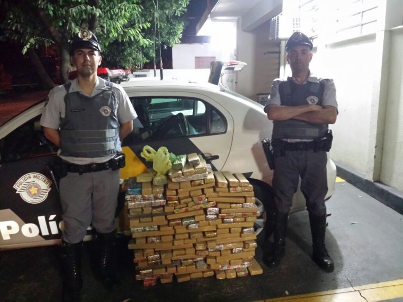 Quase 150 quilos de maconha são apreendidos em rodovia