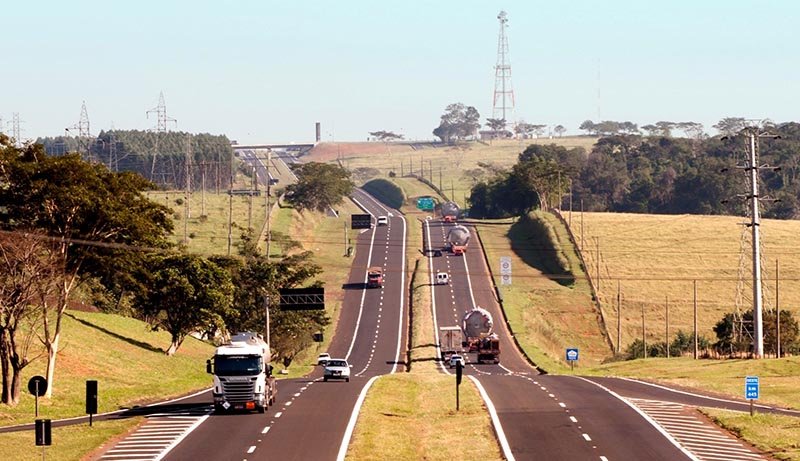 Movimento nas estradas será maior neste feriadão