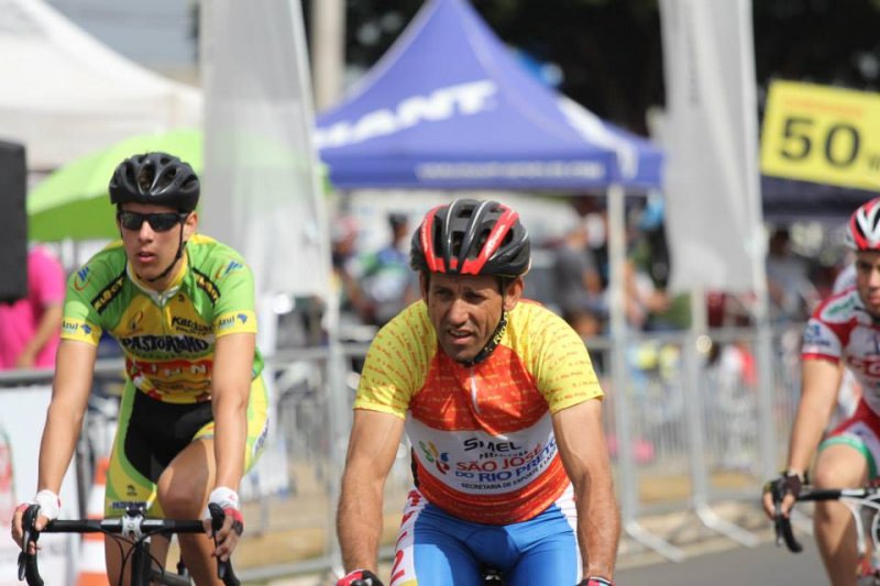 Ciclista morre em disputa nos Jogos Regionais