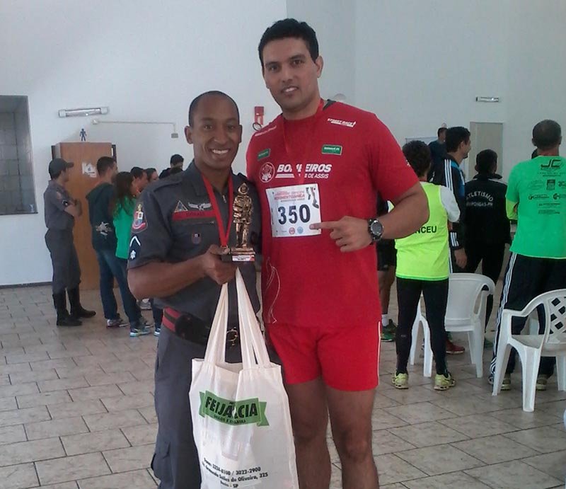 Bombeiros de Penápolis participam de corrida em Assis