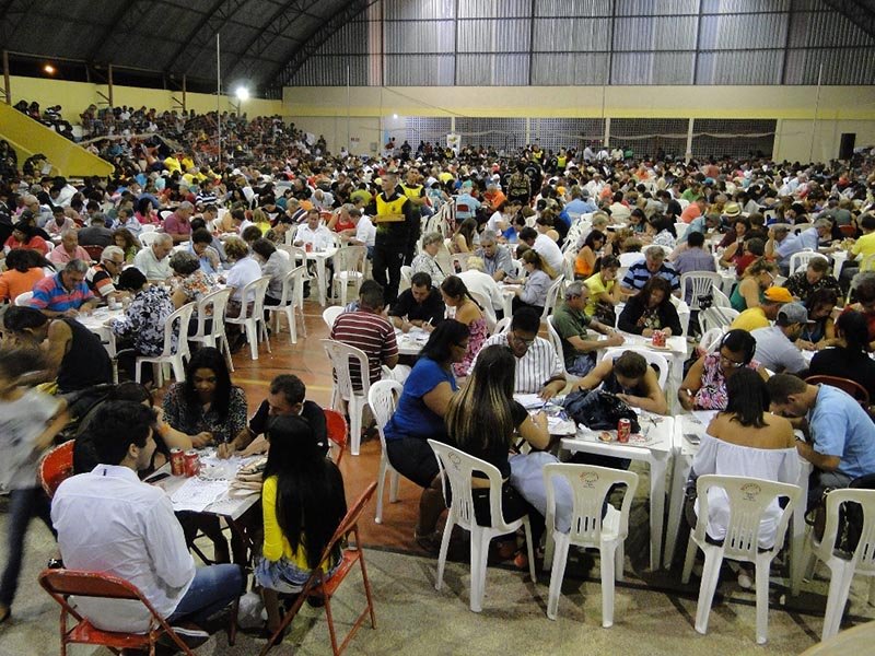 Fundo Social realiza Show de Prêmios na noite de hoje
