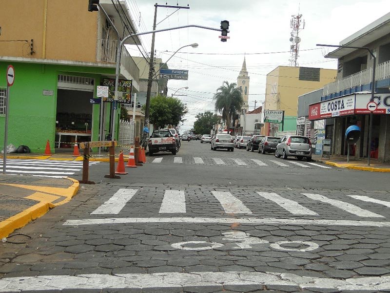 Semáforo da rua Brasil com Luiz Osório começa a funcionar amanhã