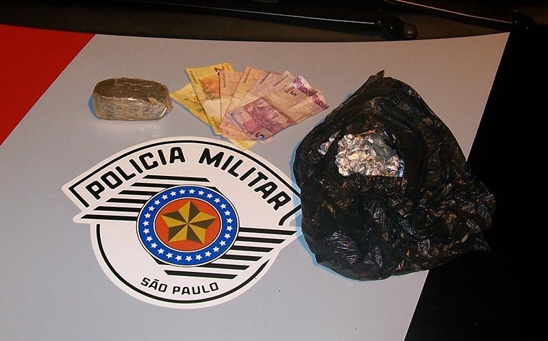 Polícia prende servente e apreende menor por tráfico