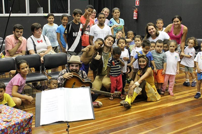 CEU das Artes recebe hoje espetáculo “Fabularia” e exposição