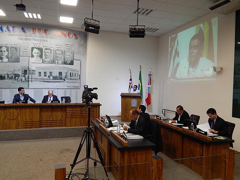 Vereador defende retorno de ticket alimentação para funcionários da Santa Casa