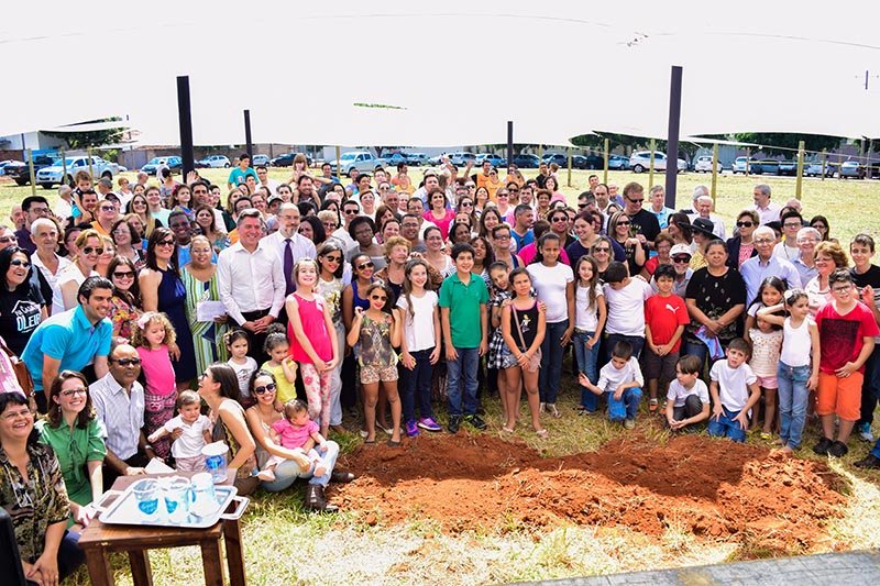 Metodistas lançam pedra fundamental de novo templo