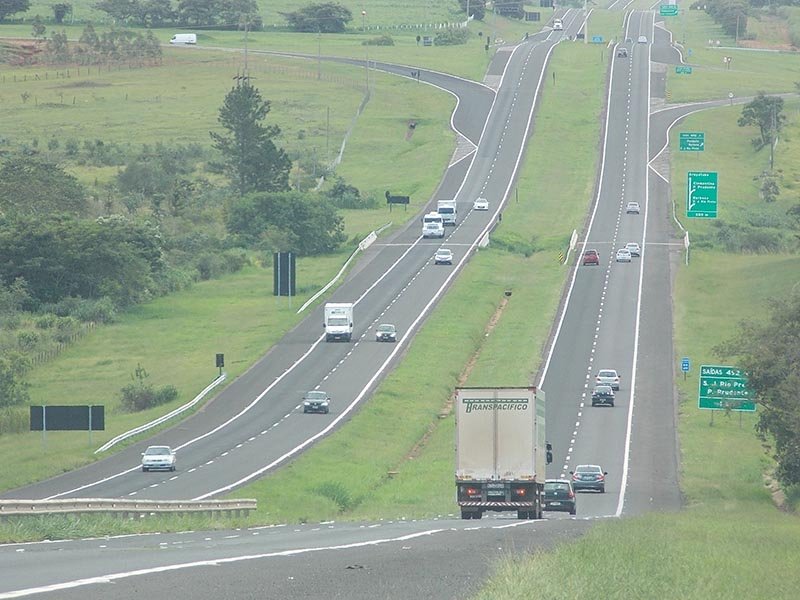 Feriado tem 18 acidentes e duas mortes nas estradas