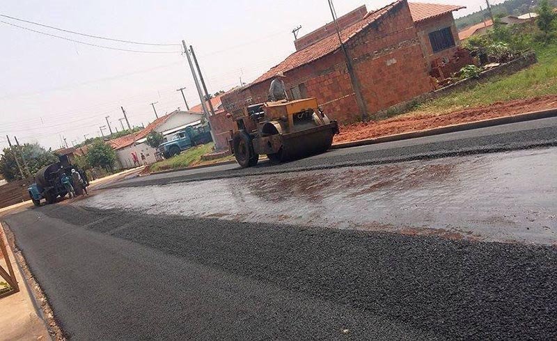 Asfalto: Benefício chega ao bairro Santa Leonor após anos de dificuldades