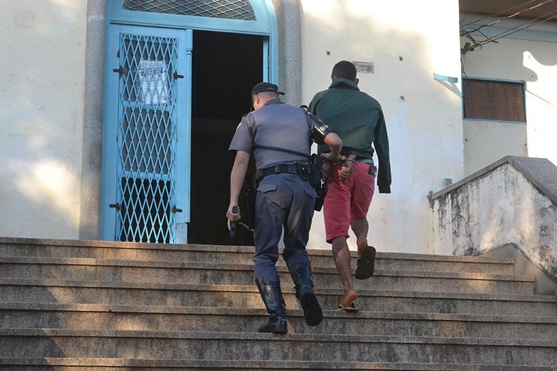 Operação em Avanhandava resulta em duas prisões