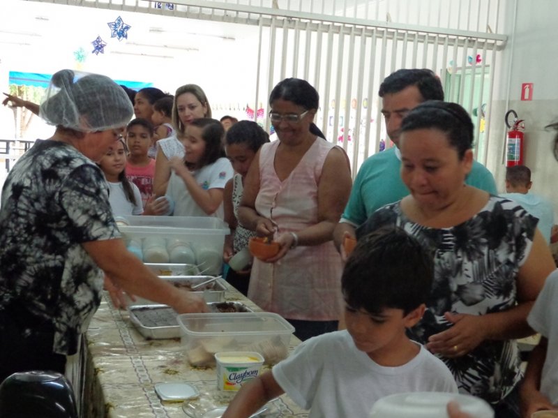 Alunos do Cmei Tóquio se divertem no Dia da Família 