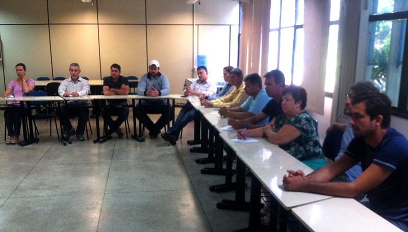 Fiscais da Prefeitura de Penápolis têm apoio da Polícia Militar