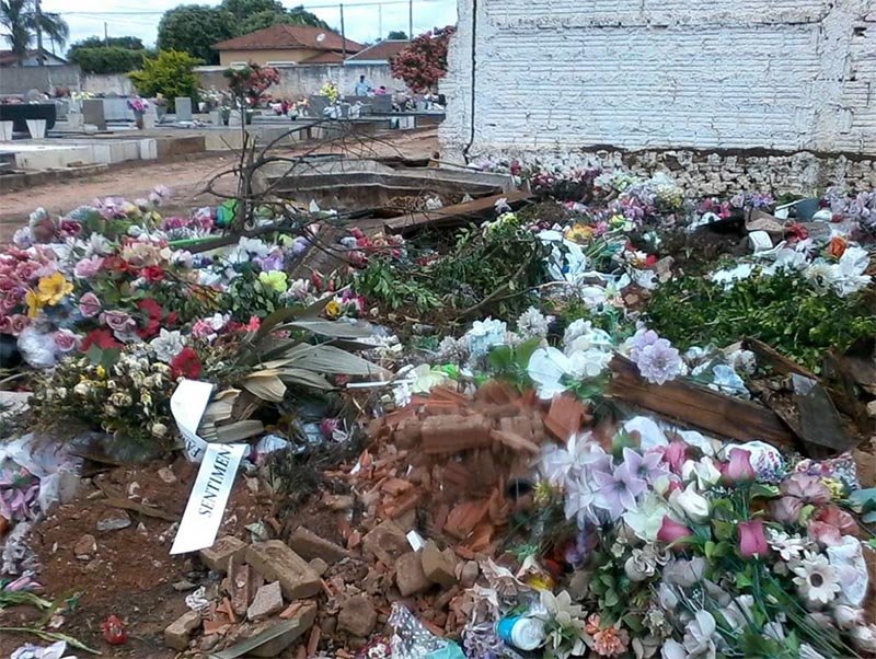 Cemitério: Vereador questiona falta de coleta de lixo pelo Daep