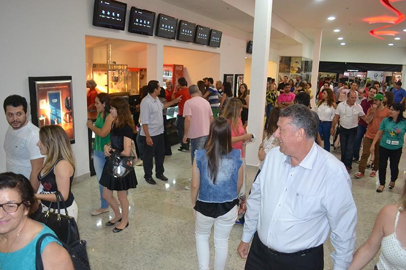 Circuito Cinemas inicia exibição de filmes em Penápolis