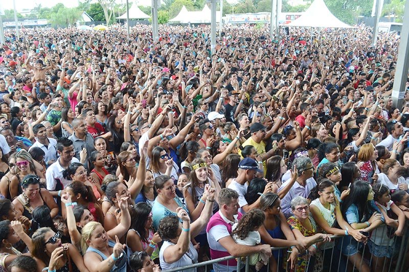 Música: Grandes artistas participam do “Mega Show”