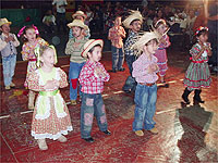 Avanhandava: “Arraiá” da escola Girassol teve 11 números artísticos