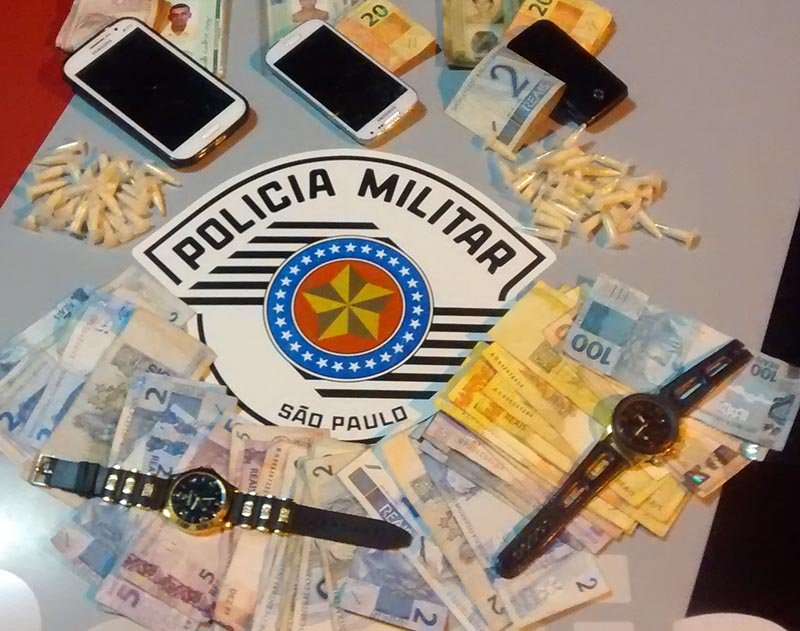 Polícia prende trio acusado de tráfico na Vila Tóquio