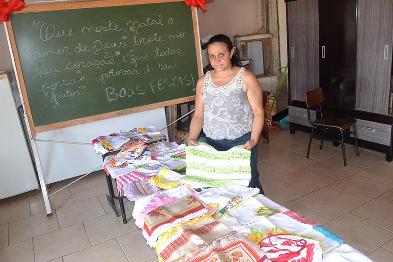 Clube de Mulheres faz bazar em prol de entidades