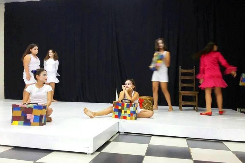 Inscrições abertas para aulas gratuitas de teatro, música e dança