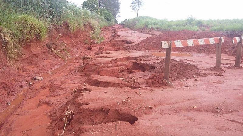 Secretaria de Obras trabalha na recuperação de estradas rurais após chuvas