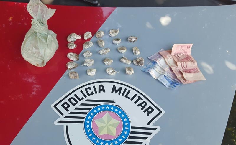 PM encontra droga enterrada e acusado de tráfico é preso